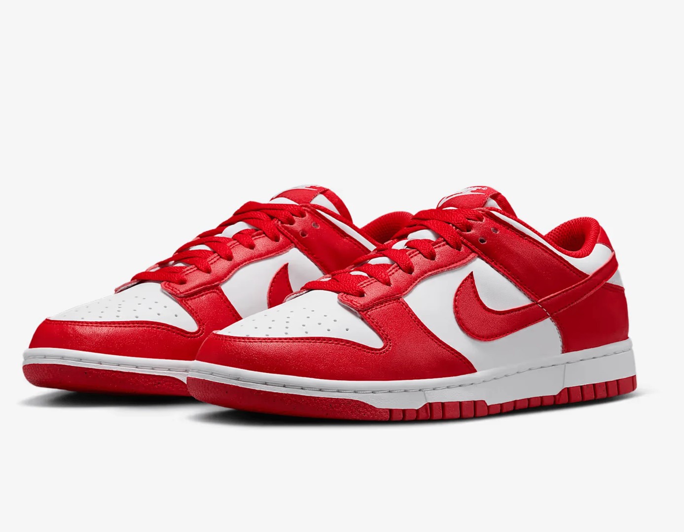 Jordan 1 Nike SB red Dunk Low